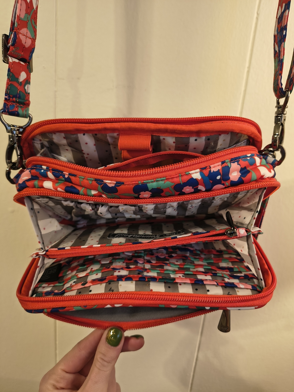 lug Roundabout XL Quilted Poppy Multicolor Crossbody Belt Bag Wristlet - Picture 2 of 5